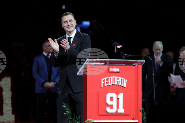 Детройт Ред Уингс извади от употреба номер 91 на Сергей Фьодоров