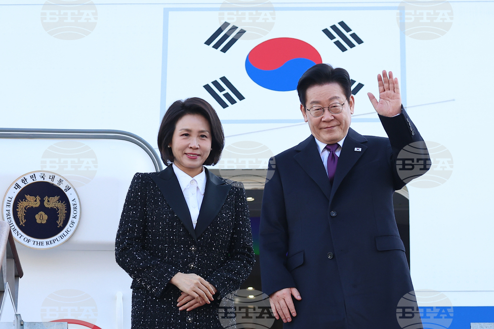 Южнокорейският президент пристигна в Япония за среща на върха с премиерката Такаичи