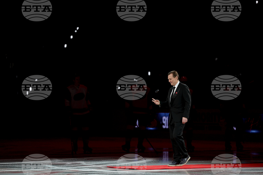 Hurricanes Red Wings Hockey