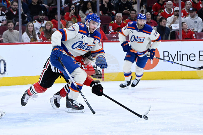 Oilers Blackhawks Hockey