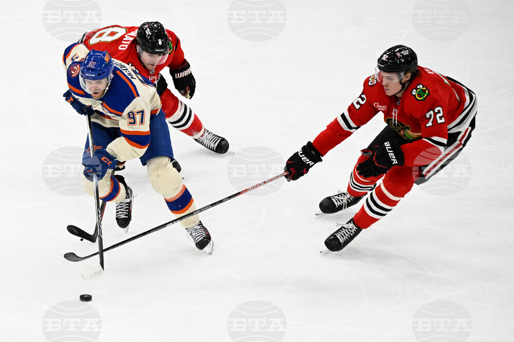 Oilers Blackhawks Hockey