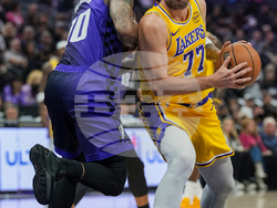 Lakers Kings Basketball