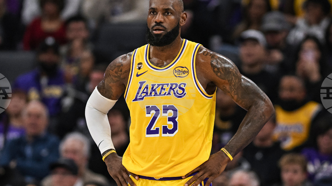 ЛеБрон Джеймс няма да бъде титуляр в Мача на звездите в НБА за пръв път от 2004 година