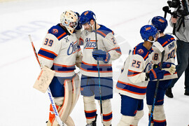 Oilers Blackhawks Hockey