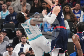 Hornets Clippers Basketball