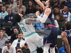 Hornets Clippers Basketball