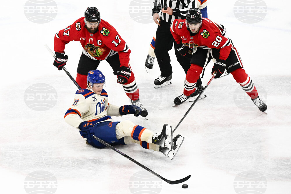 Oilers Blackhawks Hockey