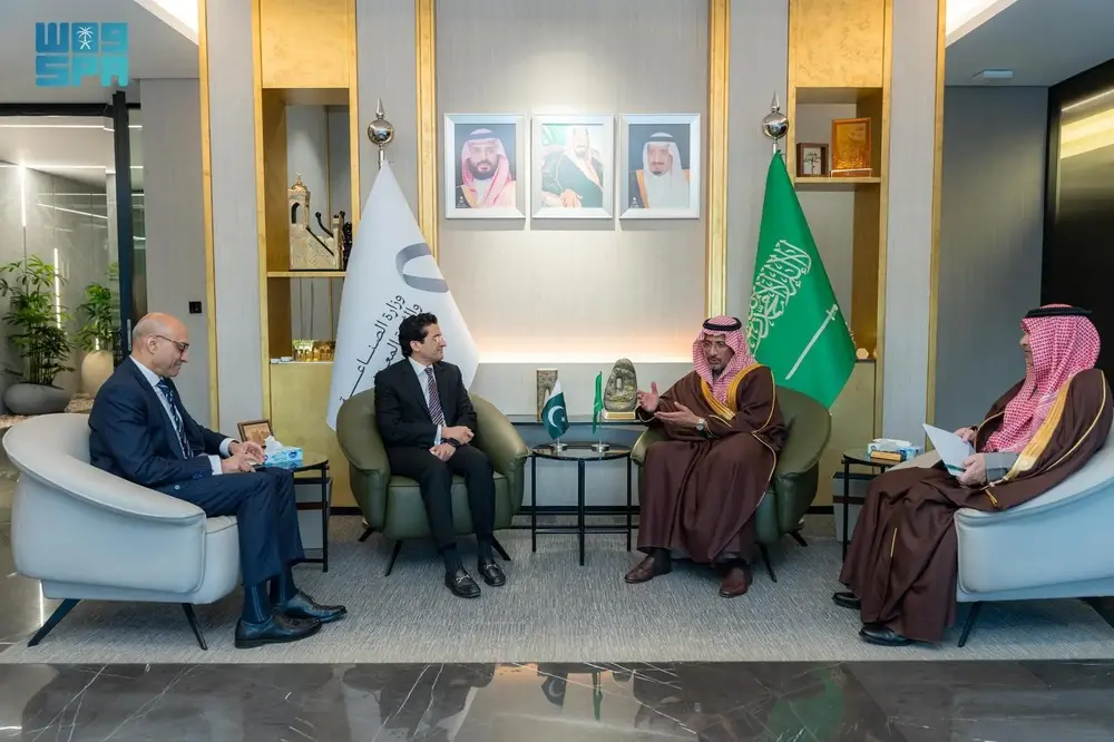СПА: Саудитският министър на промишлеността се срещна с редица свои колеги преди началото на Форума за бъдещето на минералите
