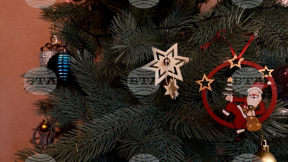 Ученици от Българското неделно училище „Просвета“ в Украйна коледуваха при жители на село Делжилер