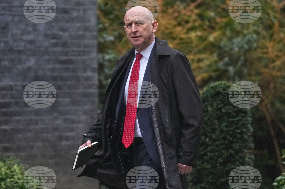 Великобритания обеща близо 700 млн. долара за отбраната на Украйна, включително за ракети