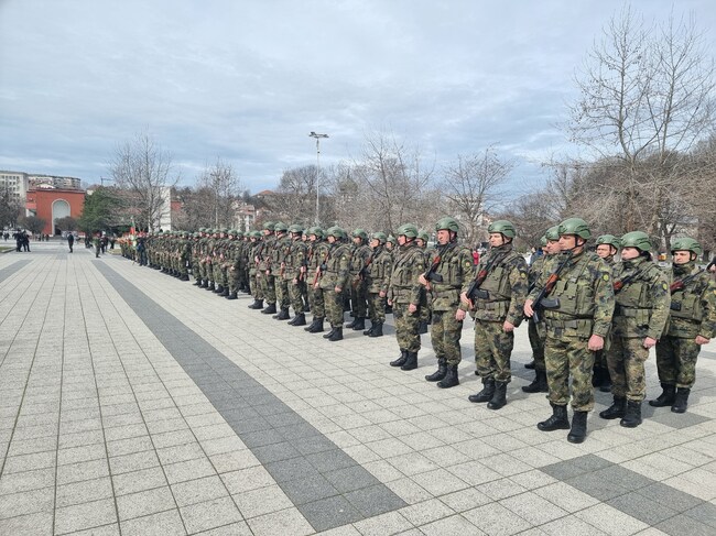 В Плевен тържествено бе посрещнат българският военен контингент, участвал в операция на ЕС в Босна и Херцеговина