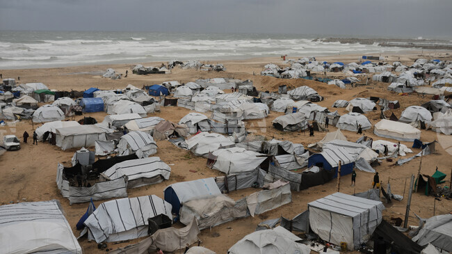 Враг на “Хамас” се завръща в Газа, за да ръководи сигурността в ивицата, пише в. “Аш Шарк ал Аусат”