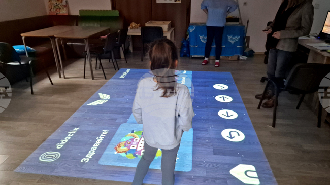 Нов високотехнологичен интерактивен под вече е част от терапевтичната работа в Центъра за подкрепа на деца и младежи с увреждания в Троян