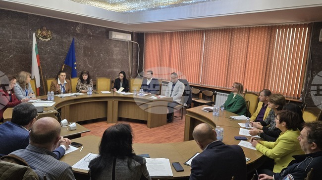 Няма постъпили сигнали за сериозни нарушения при въвеждане на еврото, отчетоха представители на общините в Ловешка област