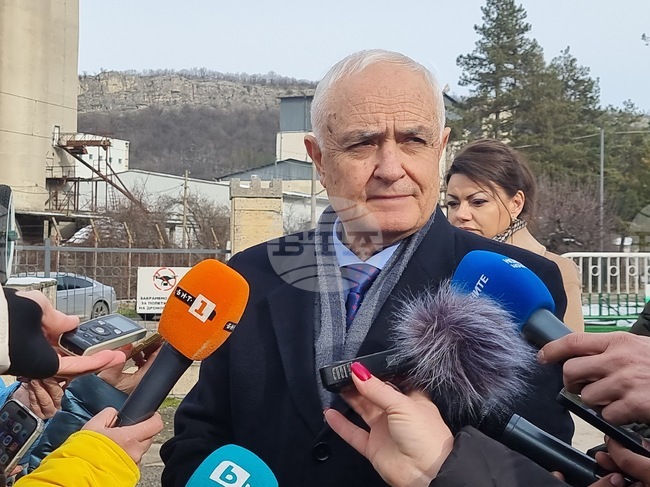 First Stryker Combat Vehicles to Arrive from US in February