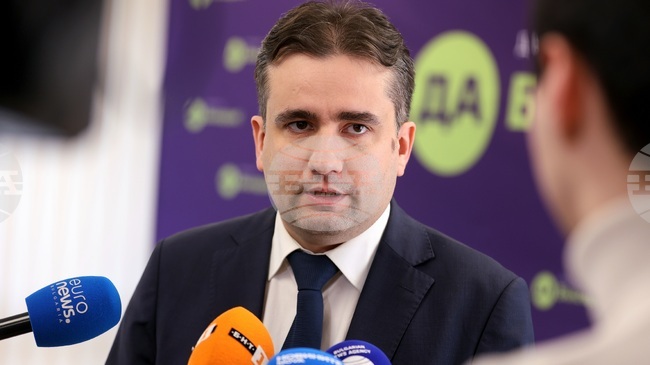 CC-DB Propose 100% Machine Voting, Ruling Coalition May Have Agreed on Significant Election Code Changes, Yes, Bulgaria's Bozhanov Says