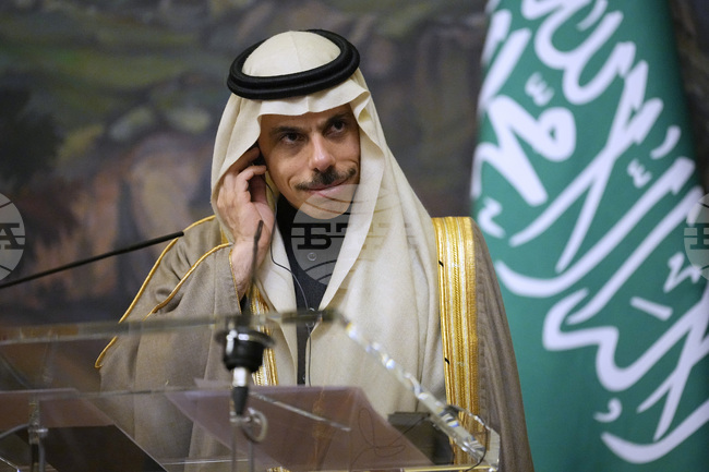 Външните министри на Саудитска Арабия и Иран се срещнаха в Мека 