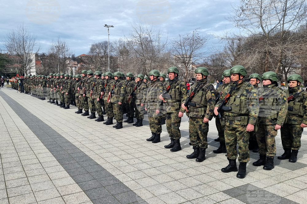 Плевен - военни - международна мисия