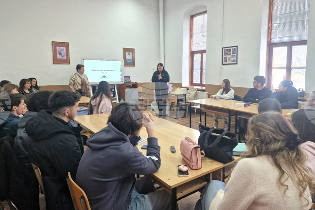 Математиката оживя за ученици от Езиковата гимназия в Разград в интегрален урок чрез игри и исторически примери 