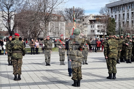 Плевен - военни - международна мисия