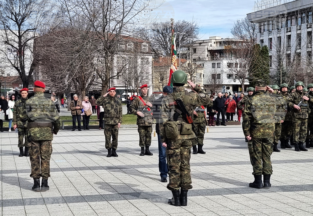 Плевен - военни - международна мисия