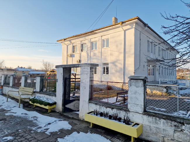 Виртуален конкурс, организиран от читалището в търговищкото село Голямо Соколово, търси на какво се смеят българите 