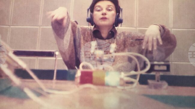 Фотоспомени на журналистката Божана Димитрова ще бъдат показани в изложбата „Разговор с вас“