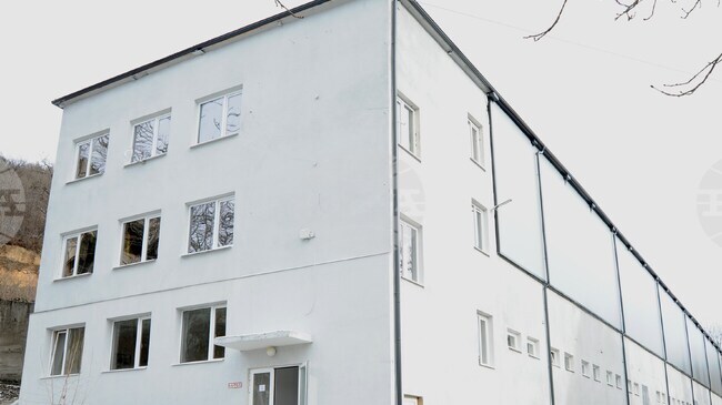 Започнаха доставките на новите бойни машини „Страйкър“, първите пет пристигнаха на пристанище Бургас 