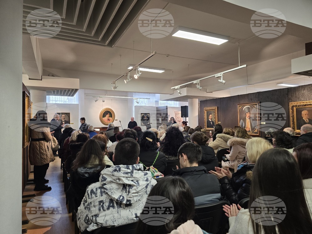 Свищов - сборник и изложба - представяне - Петър Борсуков