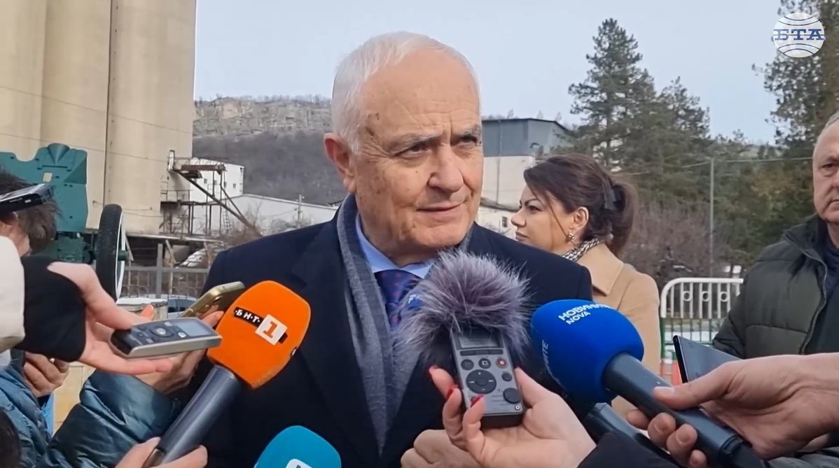 Заводът „Терем - Ивайло“ във Велико Търново е готов да приеме за асемблиране първите бойни машини „Страйкър“, каза Атанас Запрянов