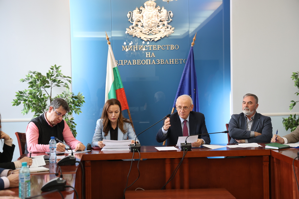 Министър Кирилов се срещна с директорите на РЗИ