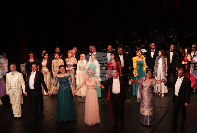 Плевен - музика - „Царицата на чардаша”