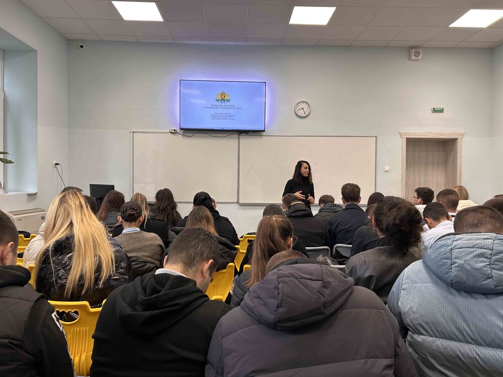 Актьорите от „Брънч за начинаещи“ вдъхновяват ученици от 20 града