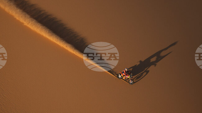 Полякът Ерик Гочал и испанецът Тоша Шарейна са победителите в деветия етап на Рали Дакар