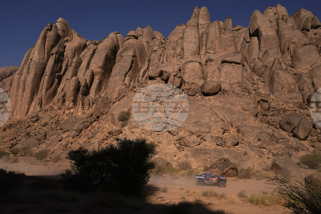 Матияс Екстрьом изведе Форд до пълен подиум в 11-ия етап на Рали Дакар, механичен проблем извади Хенк Латеган от надпреварата за титлата