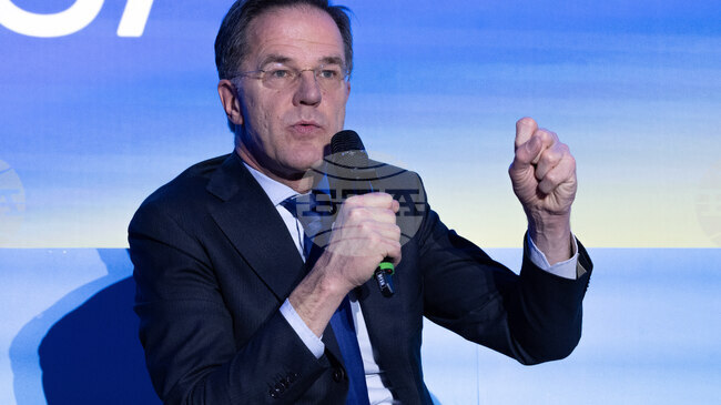 Рюте и Зеленски са обсъдили по телефона руските атаки срещу украинската територия