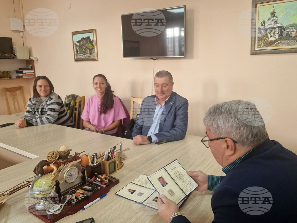 Разград - преподаватели - сертификати