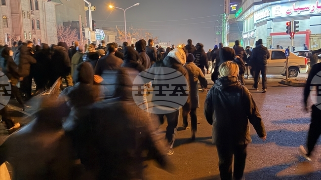 Иран се приближава към опасен исторически кръстопът, според арабски анализатор