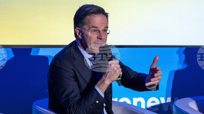 НАТО работи по въпроса за Гренландия "зад кулисите", заяви Рюте