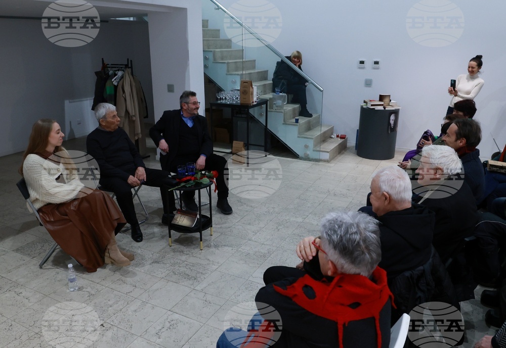 Галерия "Кредо бонум" - „Проблясъци от прожектор“ - книга - представяне