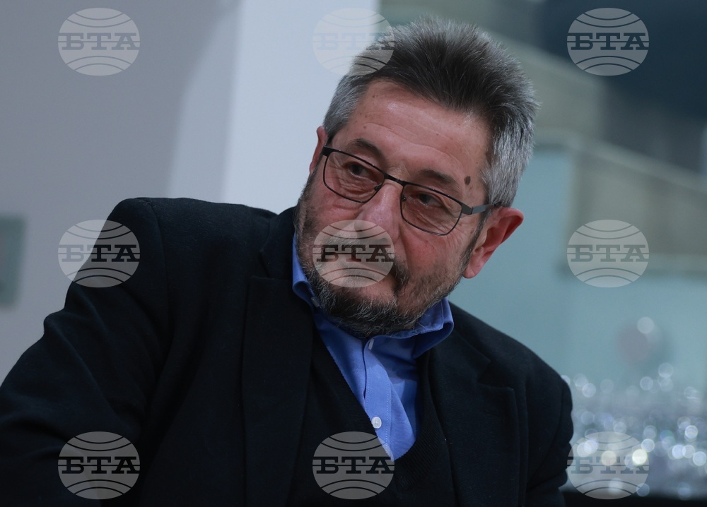 Галерия "Кредо бонум" - „Проблясъци от прожектор“ - книга - представяне