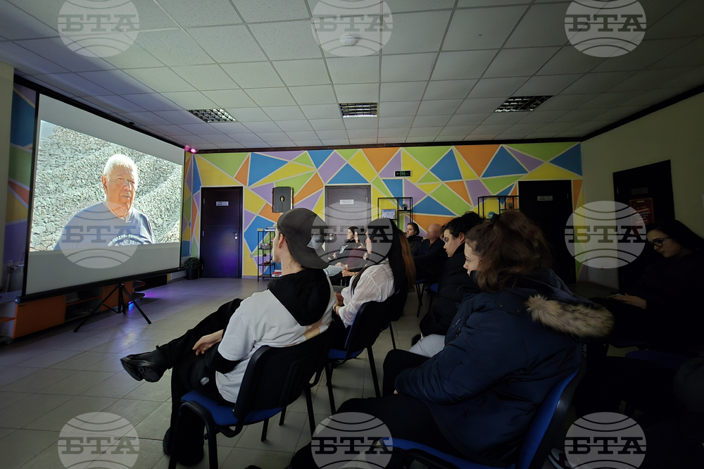 Важно е да разказваме, че сме древен народ и сме дали много за цивилизацията, каза във Враца Христо Илиев, автор на филма „Старото злато на Европа“ 