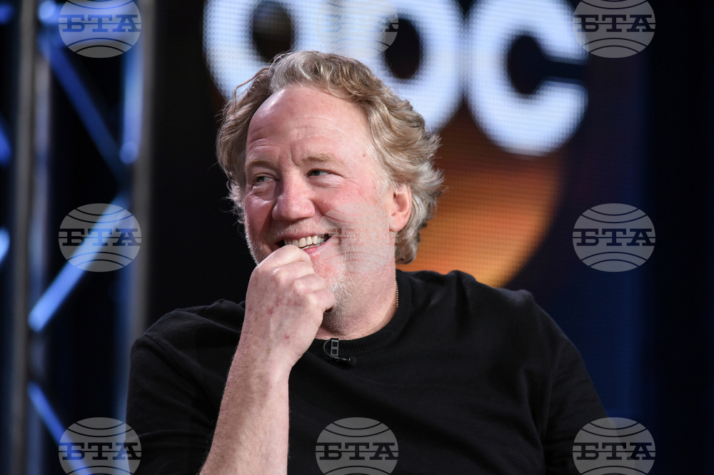 People - Timothy Busfield
