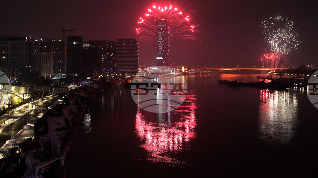 Сърбия посрещна Нова година по Юлианския календар; в Чачак свалиха певица от сцената заради хонорар от 40 хиляди евро 