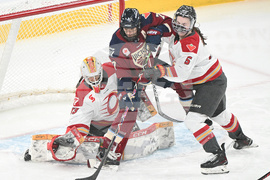 PWHL Charge Victoire Hockey