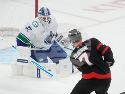 Canucks Senators Hockey