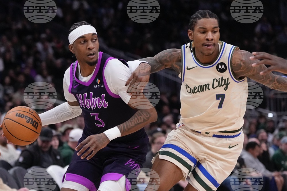 Timberwolves Bucks Basketball