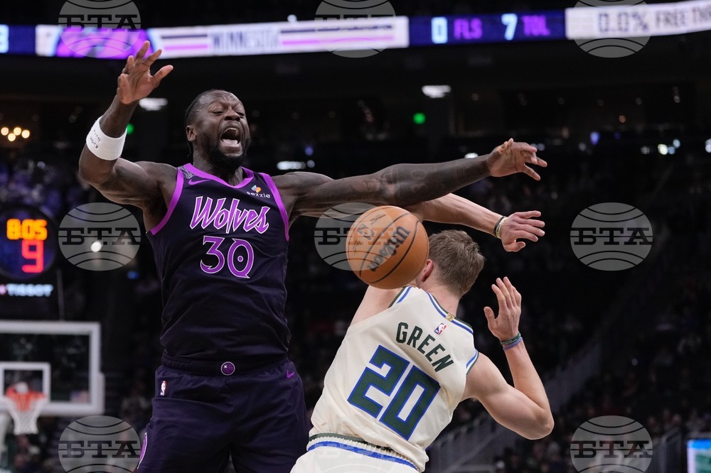 Timberwolves Bucks Basketball