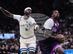 Timberwolves Bucks Basketball