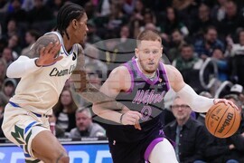 Timberwolves Bucks Basketball